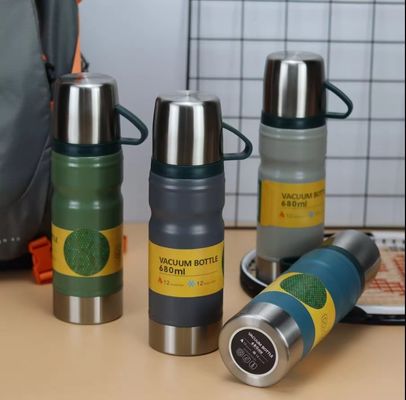 Ελαφρύ γκρι επαγγελματικό δανεικό σετ 680ml μπουκάλι με μόνωση διπλού τοιχώματος 304 ανοξείδωτου χάλυβα