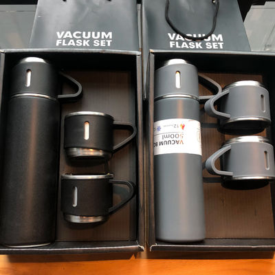 500 ml προσαρμοσμένο σετ εταιρικών δώρων με φιάλη νερού από ανοξείδωτο χάλυβα και καπάκια