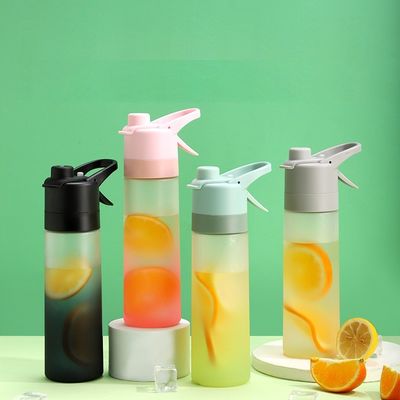 Σχεδιασμός Custom Logo 650ml πλαστικά μπουκάλια ψεκασμού για αθλητικά εξωτερικά δημιουργικό μπουκάλι
