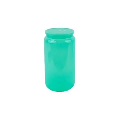 Γυάλινο μπουκάλι 16oz πολύχρωμο μοντέρνο φορητό σχήμα για δωρεάν νερό φρούτων
