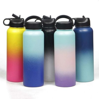 Υψηλής χωρητικότητας 25oz διπλά στρώμα κενό 304 Ατσάλινο μπουκάλι νερού για εξωτερικούς χώρους