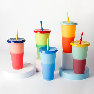 Αδιαβρωτικά 16oz 24oz BPA ελεύθερα πλαστικά φλιτζάνια καφέ φιάλες κρύου νερού με κάλυμμα και άχυρο