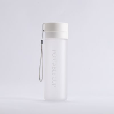 Υπηρεσία OEM Δέχεται 600ml 800ml φορητό πλαστικό μπουκάλι νερού για εξωτερικές δραστηριότητες