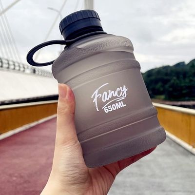 680 ml Μεγάλης χωρητικότητας πλαστικό φορητό ποτήρι για φοιτητές