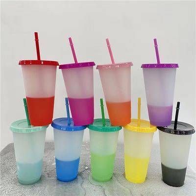 Επιστροφή στο σχολείο 16oz/24oz BPA δωρεάν πλαστικό φλιτζάνι καφέ παγωμένο μπουκάλι νερού με καπάκι και άχυρο