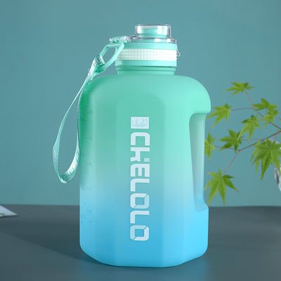 Προσαρμοσμένο λογότυπο 1.6L 2.2L BPA δωρεάν κλίση χρώμα ποτήρι νερού για εξωτερικές και εσωτερικές εκδηλώσεις