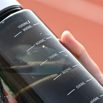 OEM 1L Eco Friendly Time Marker BPA δωρεάν γυμναστήριο Sport PET πλαστικό μπουκάλι νερού με λογότυπο