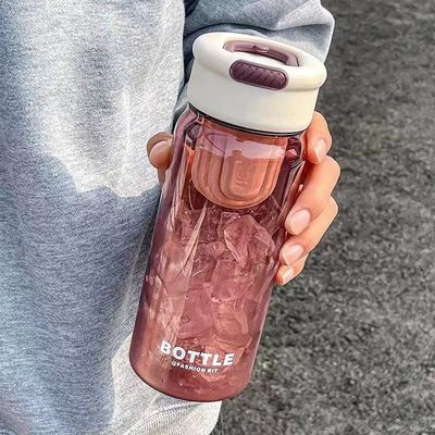 Φοιτητική καλοκαιρινή μόδα 650ml πλαστικό μπουκάλι νερού με στεγνωτήρα και φορητό σχέδιο