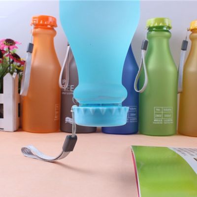Σφραγισμένα μπουκάλια 550ml επαναχρησιμοποιήσιμα γυμναστήριο Bpa ελεύθερο αθλητικό πλαστικό μπουκάλια νερού με σχοινί