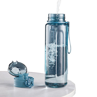 23 ουγκιές εισαγόμενο μπουκάλι Tritan Sport Drink με κάλυμμα μοντέρνο σχεδιασμό για ενεργό τρόπο ζωής