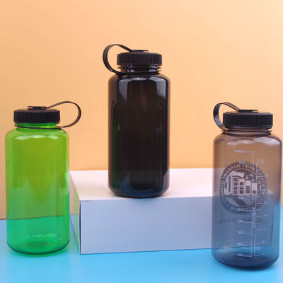 1000 ml Bpa ελεύθερο πλαστικό διαφανές μπουκάλι υγρού νερού με κλίμακα για εξωτερικούς αθλητές