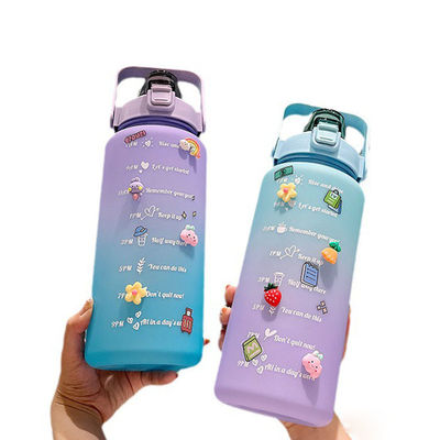 2000ml Tritan μπουκάλι ποτού με κάλυμμα επαναχρησιμοποιήσιμο μπουκάλι νερού γυμναστικής για προσαρμοσμένο λογότυπο