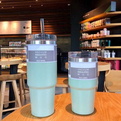 Προσαρμοσμένο σχεδιασμό 20OZ 30OZ Ατσάλινο μπουκάλι νερού Πολυχρωματιστή απομόνωση κενού από άχυρο