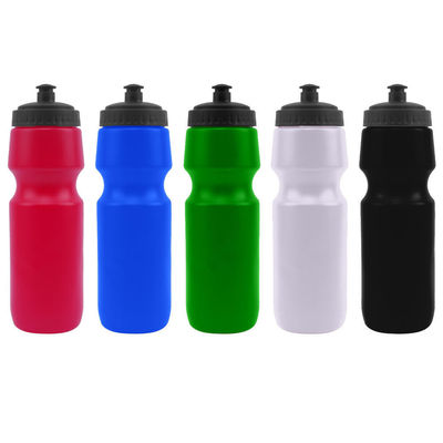 Εξοπλισμένο PE πλαστικό 700ml πλαστικό μπουκάλι νερού αθλητισμού με κάλυψη σκόνης για ποδήλατο