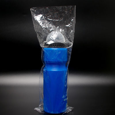 Εξοπλισμένο PE πλαστικό 700ml πλαστικό μπουκάλι νερού αθλητισμού με κάλυψη σκόνης για ποδήλατο