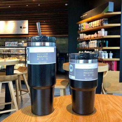 Φορητά μπουκάλια θερμότητας με καλαμάκια Custom 20 oz / 30 oz Ατσάλινη μπουκάλι με απομονωμένο νερό