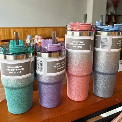 Φορητά μπουκάλια θερμότητας με καλαμάκια Custom 20 oz / 30 oz Ατσάλινη μπουκάλι με απομονωμένο νερό