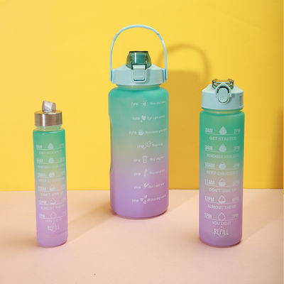 2000ml 900ml 300ml 3 σε 1 Custom πλαστικό μπουκάλι από άχυρο με χρονόμετρο για γυμναστήριο και αθλητισμό