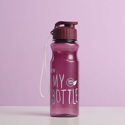 500 ml πλαστικά μπουκάλια νερού σε χύδη φορητά καθαρά ποτήρια για αποθηκευμένα αντικείμενα