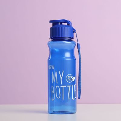 500 ml πλαστικά μπουκάλια νερού σε χύδη φορητά καθαρά ποτήρια για αποθηκευμένα αντικείμενα