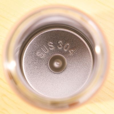 Δείγμα 280ML Κύπελλο από ανοξείδωτο χάλυβα ξύλου με κόκκινο σπόρο για Custom Logo Παιδιά Πυροβόλο