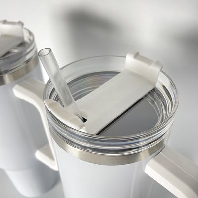 Προσαρμοσμένο λογότυπο 40oz λευκή υπολίμανση από ανοξείδωτο χάλυβα κενό μπουκάλι με άχυρο πάγο tumbler