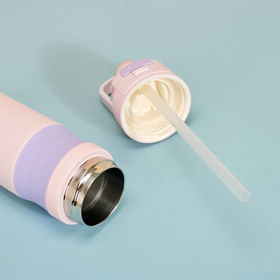 Όλες οι χρήσιμες ομάδες Όρθιο Κύπελλο 580ML Αθλητήριο Vakuum Απομονωμένα Θερμόζ με άχυρο