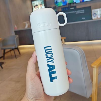 Λειτουργικό μπουκάλι νερού 500 ml από ανοξείδωτο χάλυβα για παιδιά Κρατήστε τα ποτά στην επιθυμητή θερμοκρασία